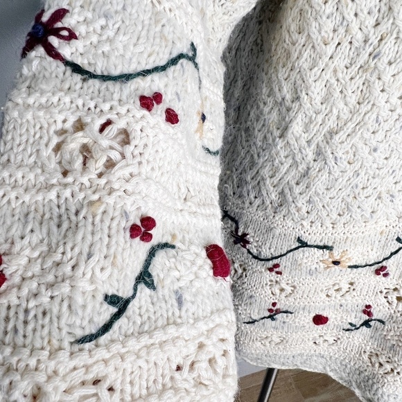 VTG Express Embroidered Floral Sweater Size S Oatmeal - Picture 7 of 11